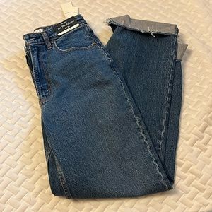 Abercrombie 90s relaxed curved love brand new